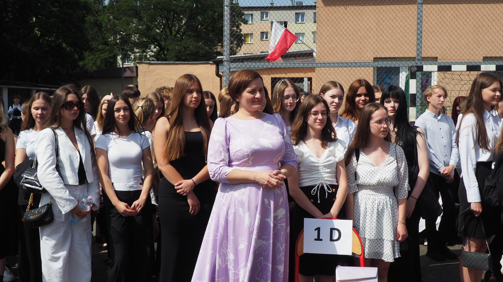 Zdjęcie Zakończenie roku 2024 (4)bef5a05e-6417-499c-ad27-6945dc279773.JPG w galerii Uroczystość zakończenia roku szkolnego 2023/2024